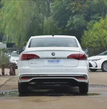 Дешевая цена на закрытый компактный автомобиль Volkswagen с бензиновым двигателем, традиционные топливные автомобили Бора