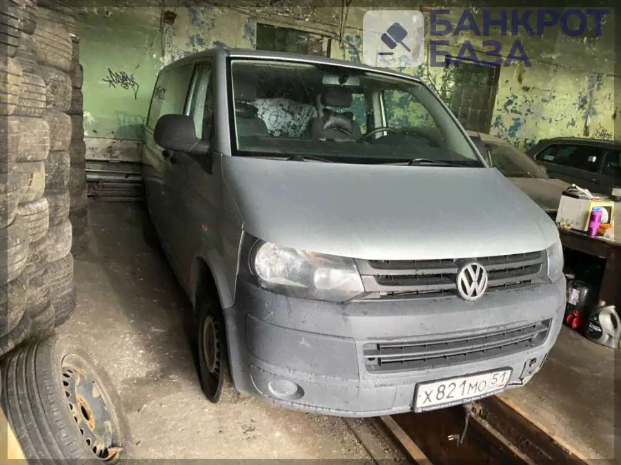 Автомобиль Volkswagen 7НС CARAVELLE , 2013 г.в., VIN WV2ZZZ7HZDH098532, цвет серебристый. Должник Вишняков Д.Г.-2