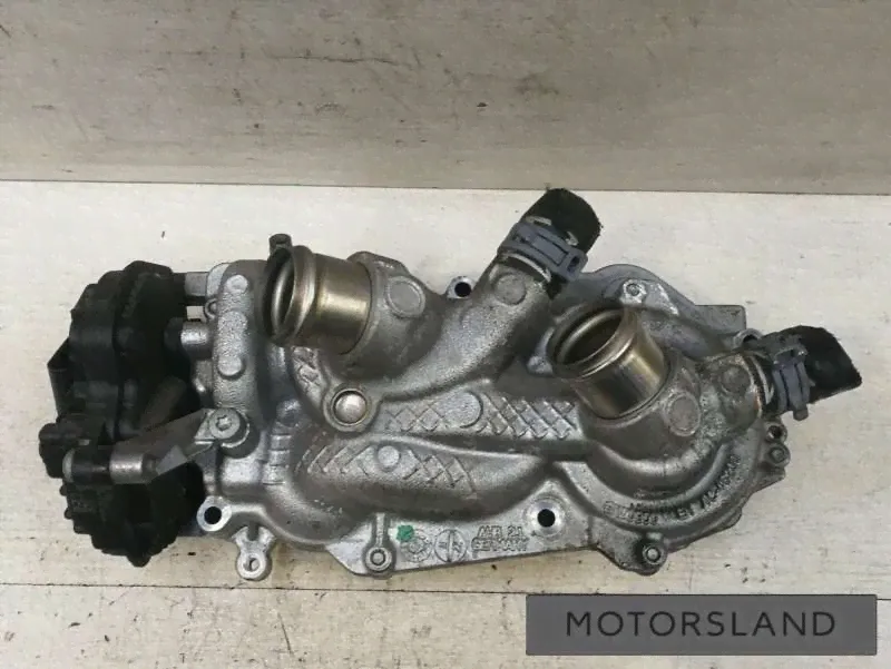 Насос антифриза (помпа) Volkswagen Passat B8 2018г. (артикул 240-66991658)