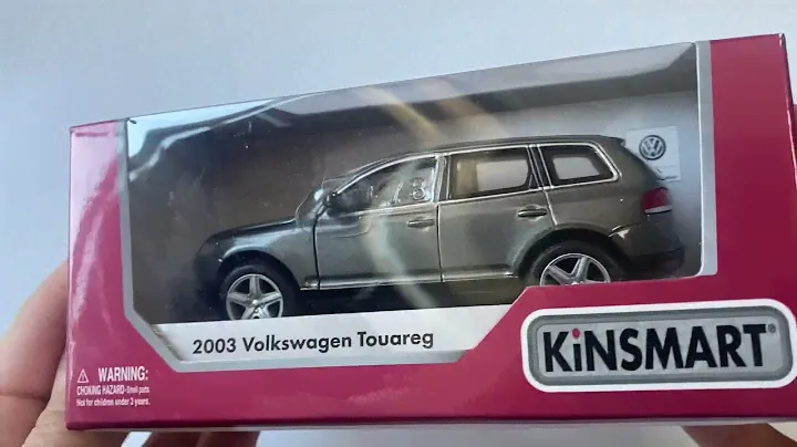 Металлическая машинка Kinsmart 1:38 «2003 Volkswagen Touareg» KT5078W, инерционная в коробке