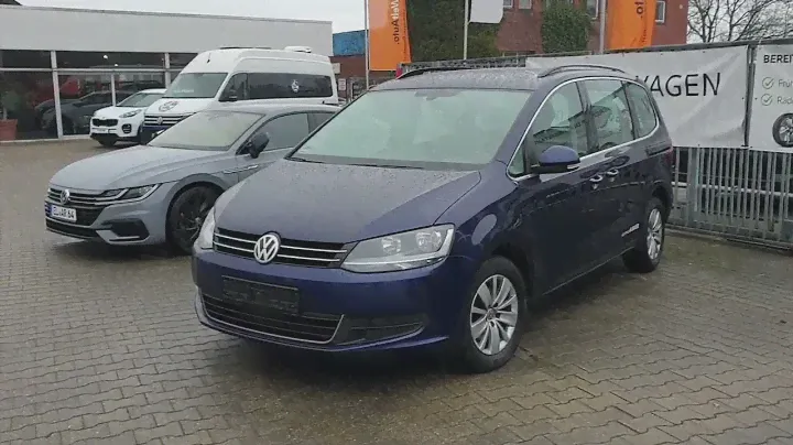 В фольксваген автохаузе Германии купили его служебный автомобиль VW Sharan 2.0 TDI Comfortline 2018