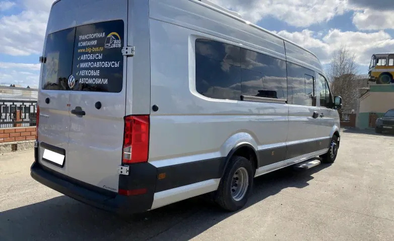 Микроавтобус Volkswagen Crafter с повышенной комфортностью пассажира спереди-1
