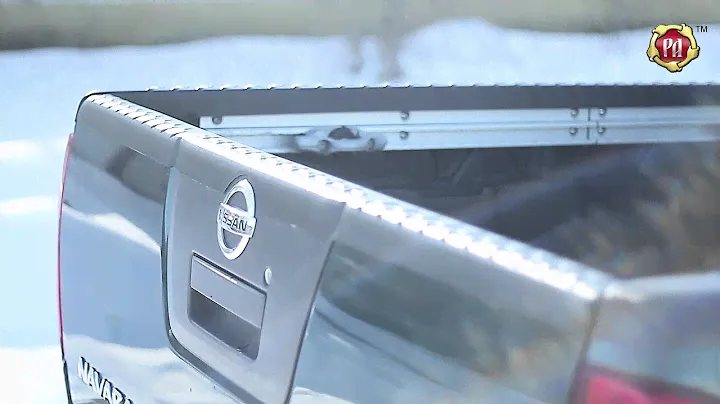 Накладка на задний откидной борт со скотчем Nissan Navara, 2005-2010/2011-2015 (russ-artel.ru)