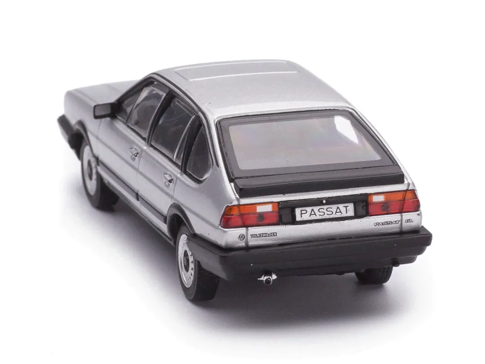 Масштабная модель Volkswagen Passat B2 1985 серебристый лучшая цена!-2