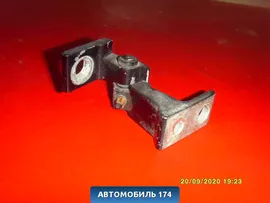 Петля двери 8K0831401A Volkswagen Touareg (NF) 2010-2018 Туарег