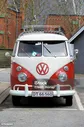 Старый Volkswagen Переносчик — стоковые фотографии и другие картинки Volkswagen - Volkswagen, Минивэн, фольксваген фургон