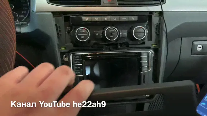 Volkswagen Caddy демонтаж штатной магнитолы / Volkswagen Caddy dismantling the head unit