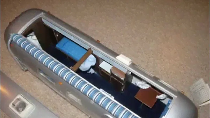 Unboxing The Franklin Mint - 1967 Airstream International Land Yacht Sovereign of the Road Diecast
