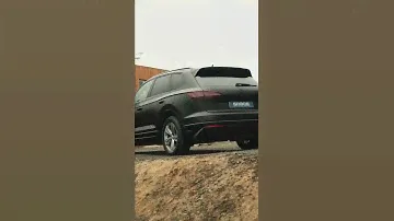 Volkswagen Touareg. Matte SunTek PPF. Покраска и оклеивание молдингов и рейлингов в черный цвет.
