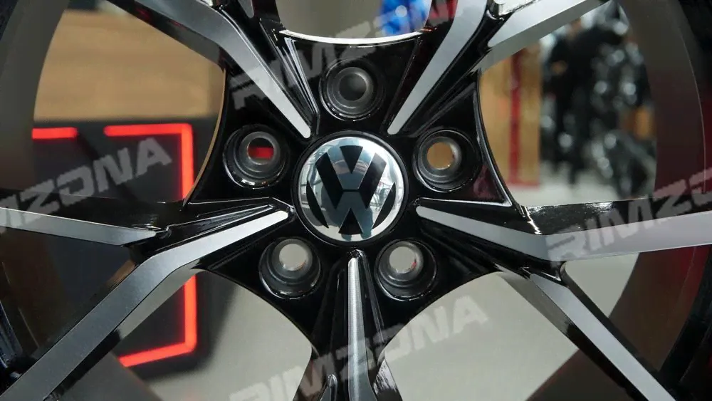 Литой диск В стиле Volkswagen R-line R18 7.5J 5x112 ET40 dia 57.1-1