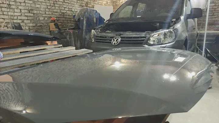 VW Caddy 3 рестайлинг. Ремонт отличной двери, покраска, замена телевизора.