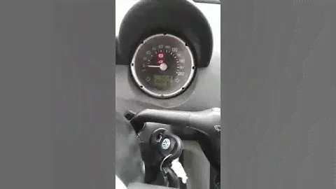 VW Lupo 3L 1.2 tdi Gear Change 1/2