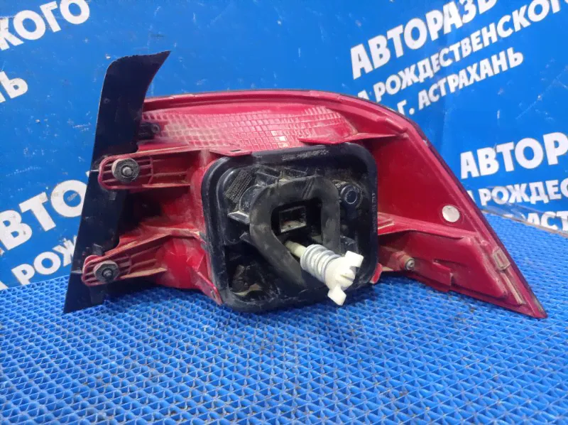 Задний левый фонарь Volkswagen Passat B7 2012 седан CDA 3AE945095F в Астрахани-1