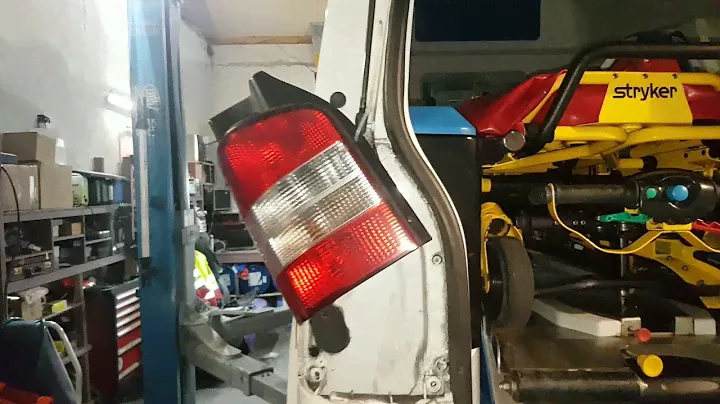 Как снять задний бампер VW T5