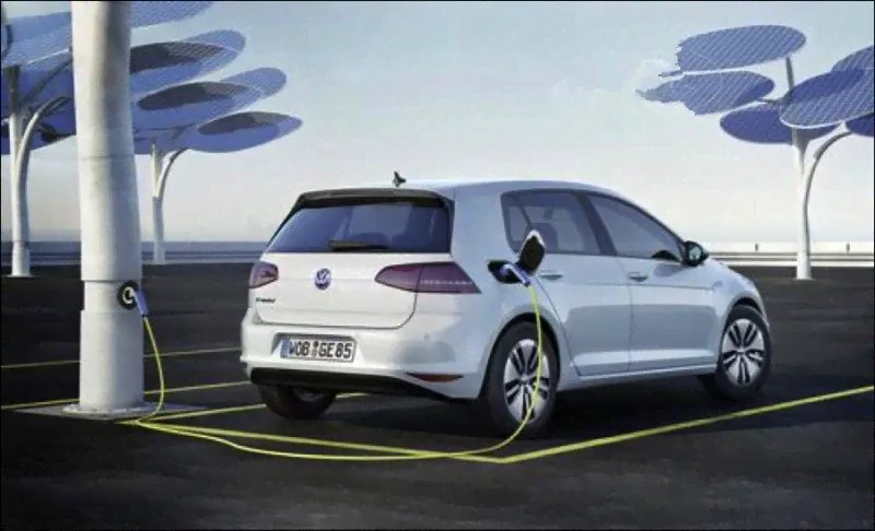 ЭЛЕКТРОМОБИЛЬ VOLKSWAGEN E-GOLF-1