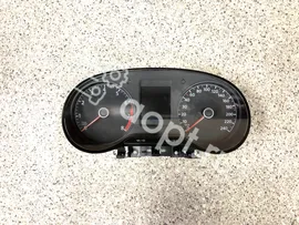 Приборная панель Volkswagen Polo Sedan 240 km/h