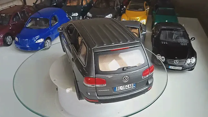 VOLKSWAGEN  TOUAREG V10 TDI   car_models1.18