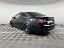 VOLKSWAGEN Jetta 1.6, 2008