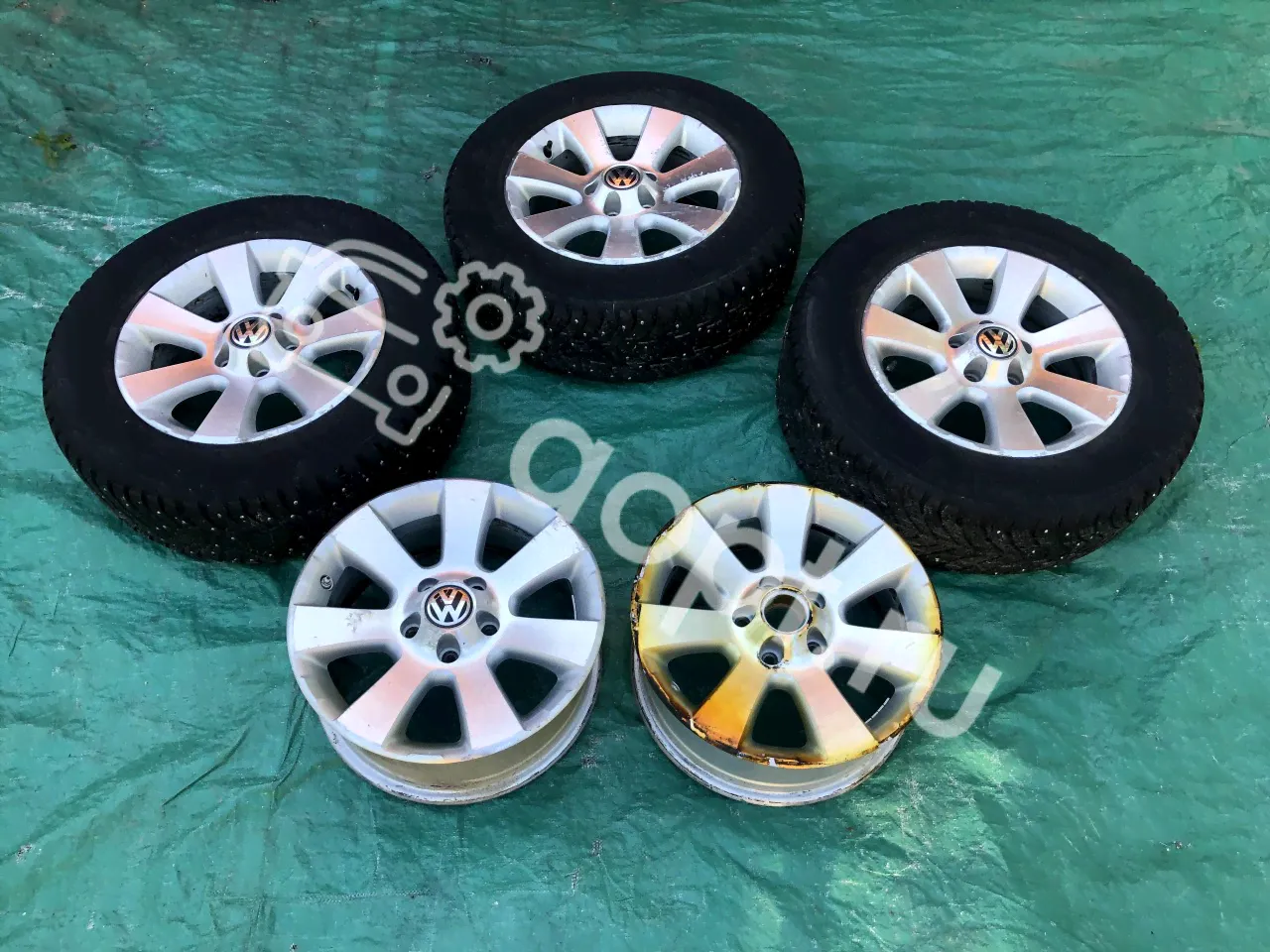 Алюминиевый литой диск VAG Volkswagen Tiguan 6.5J-R16 ET33 5x112 ЦО 57.1 c Nokian Hakkapeliitta 8 SUV 215/65/R16 102T XL