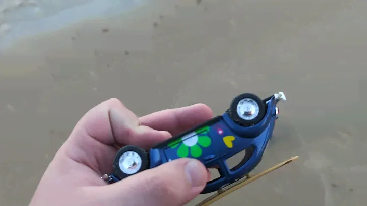 Kinsmart 1967 Volkswagen Classical Beetle on lake Michigan Chicago Diecast Car Review Episode 590