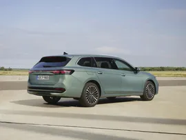 Volkswagen PASSAT 2023 года