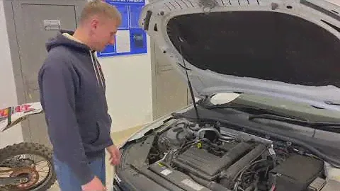 ЧТО КУПИТЬ ЗА 1 МИЛЛИОН? ЕВРОПЕЙСКИЙ АВТО С ПРАВЫМ РУЛЕМ! W PASSAT из Японии или FIELDER.