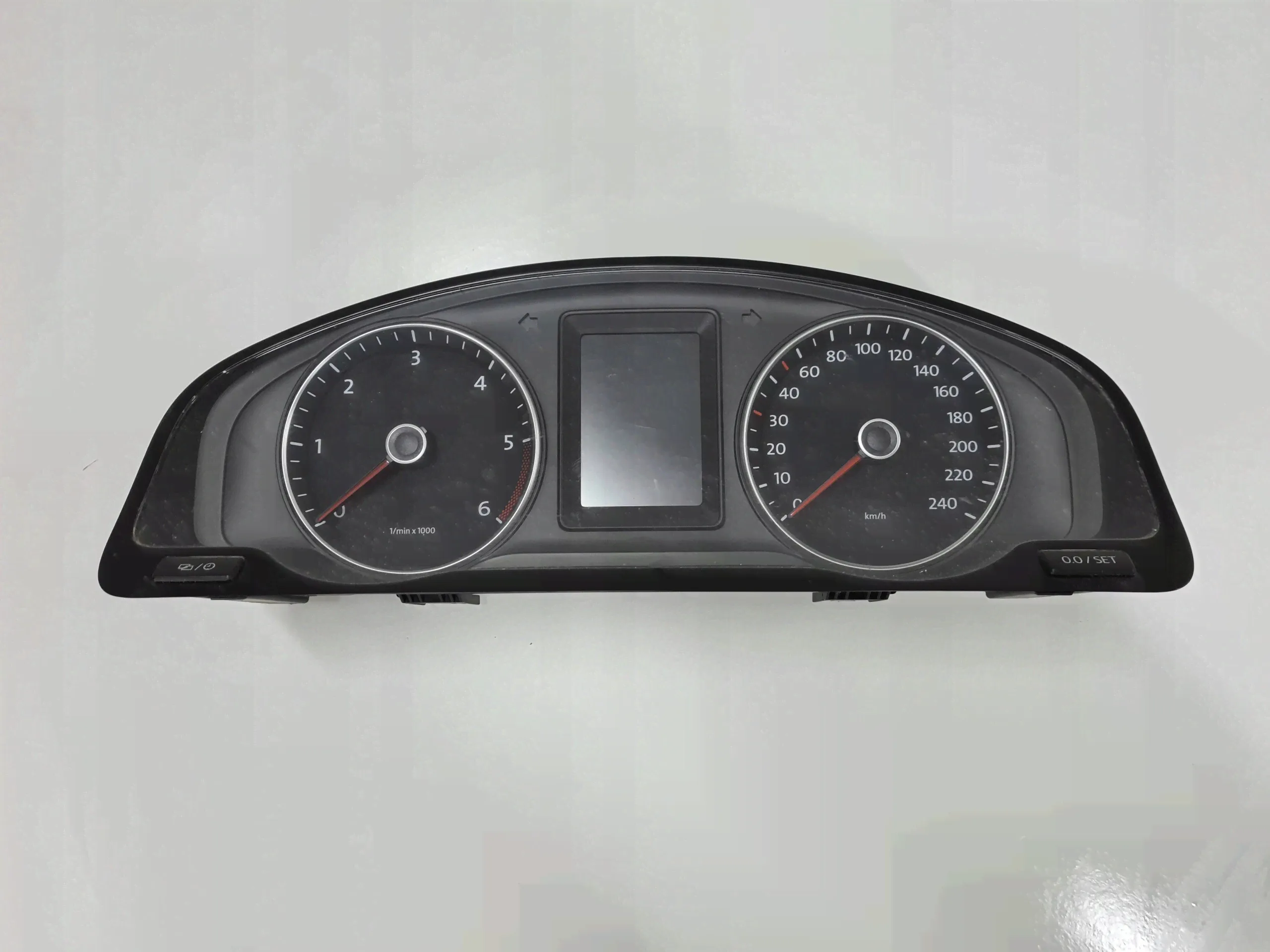 Щиток приборов (приборная панель) Volkswagen Caravelle T5 [рестайлинг] (2010-2015), 2777015-0