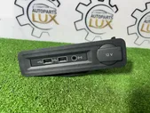 Гнездо USB\AUX Volkswagen Tiguan 2019 2 2.0TSI 5qf035726 в Москве
