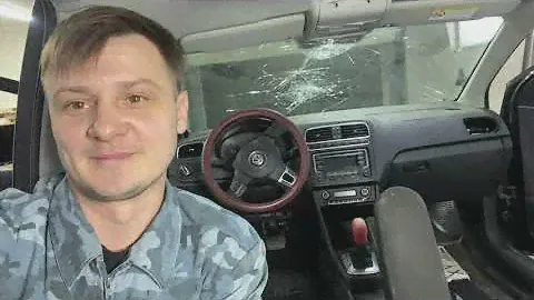 VW Polo Sedan, как снять панель приборов, торпеду, целиком.