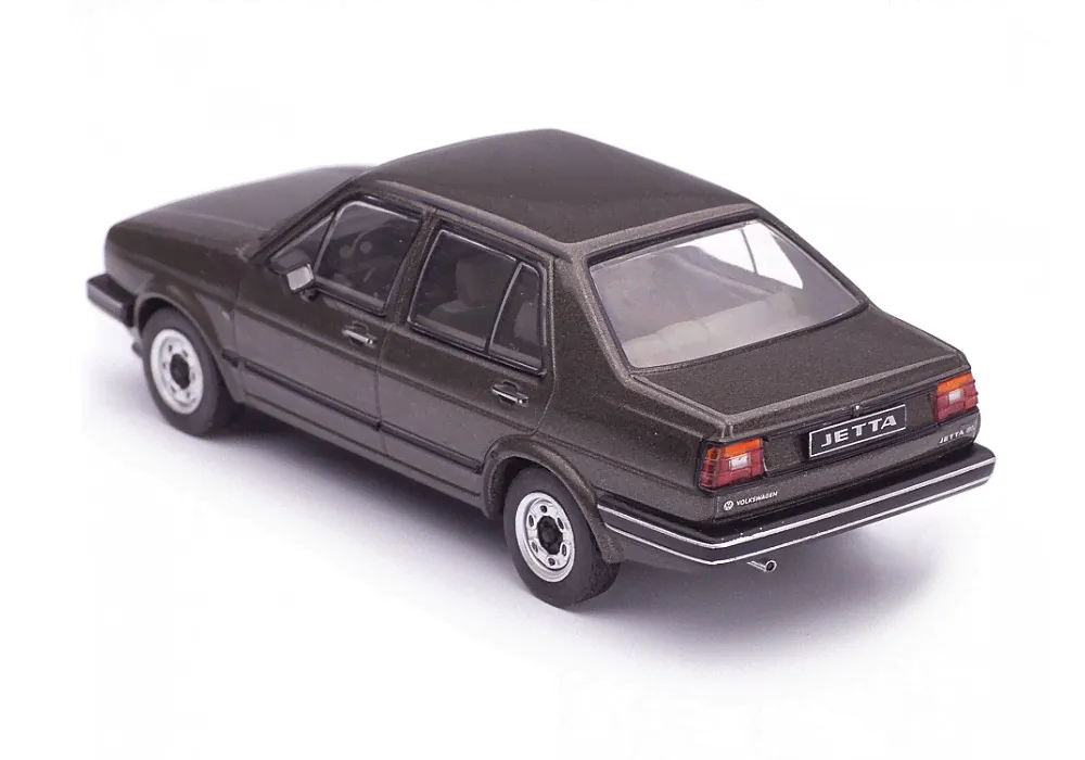 Масштабная модель 1:43 Volkswagen Jetta (Jetta II) 1984 серый металлик-1