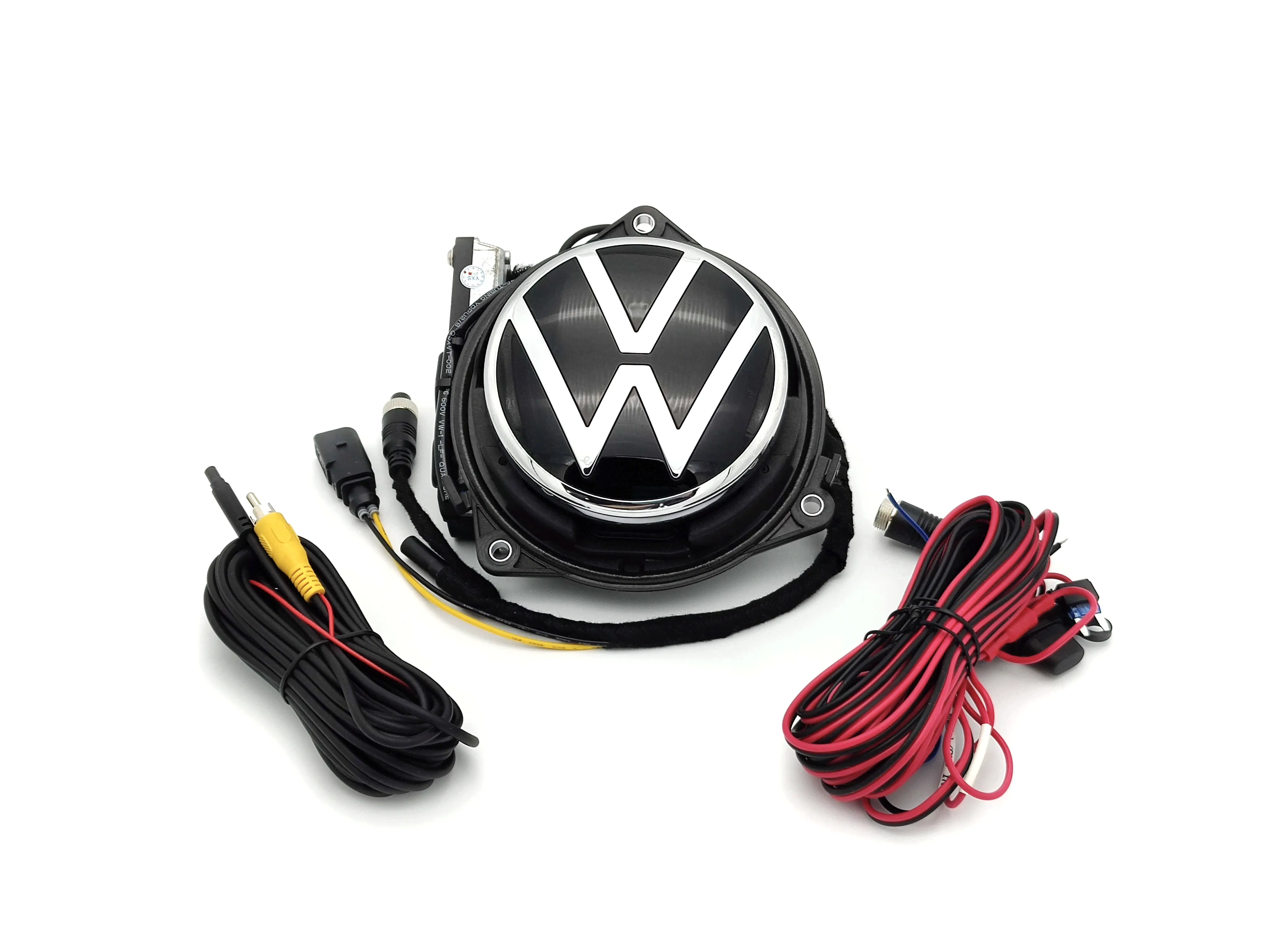 Камера заднего вида в логотип Volkswagen Polo Liftback