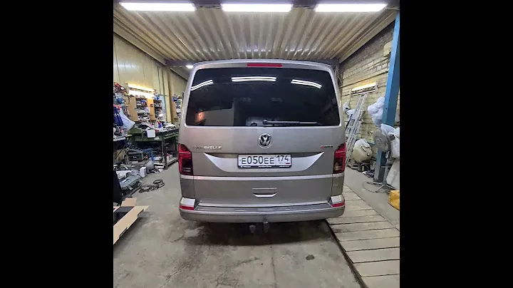 Установили электропривод задней двери на Volkswagen T6.1 2021 года