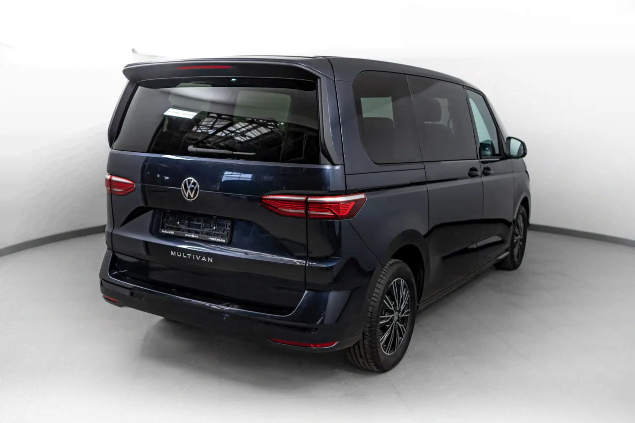 Volkswagen T7 Multivan Highline 2.0 4x4-2