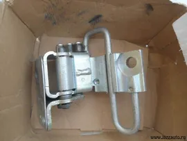 Петля двери передней левой нижняя новая Volkswagen Polo (6Q0831411A)
