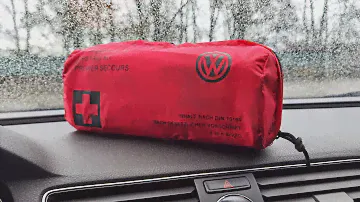 После этой другую никогда не куплю! Распаковка оригинальной аптечки от Volkswagen!