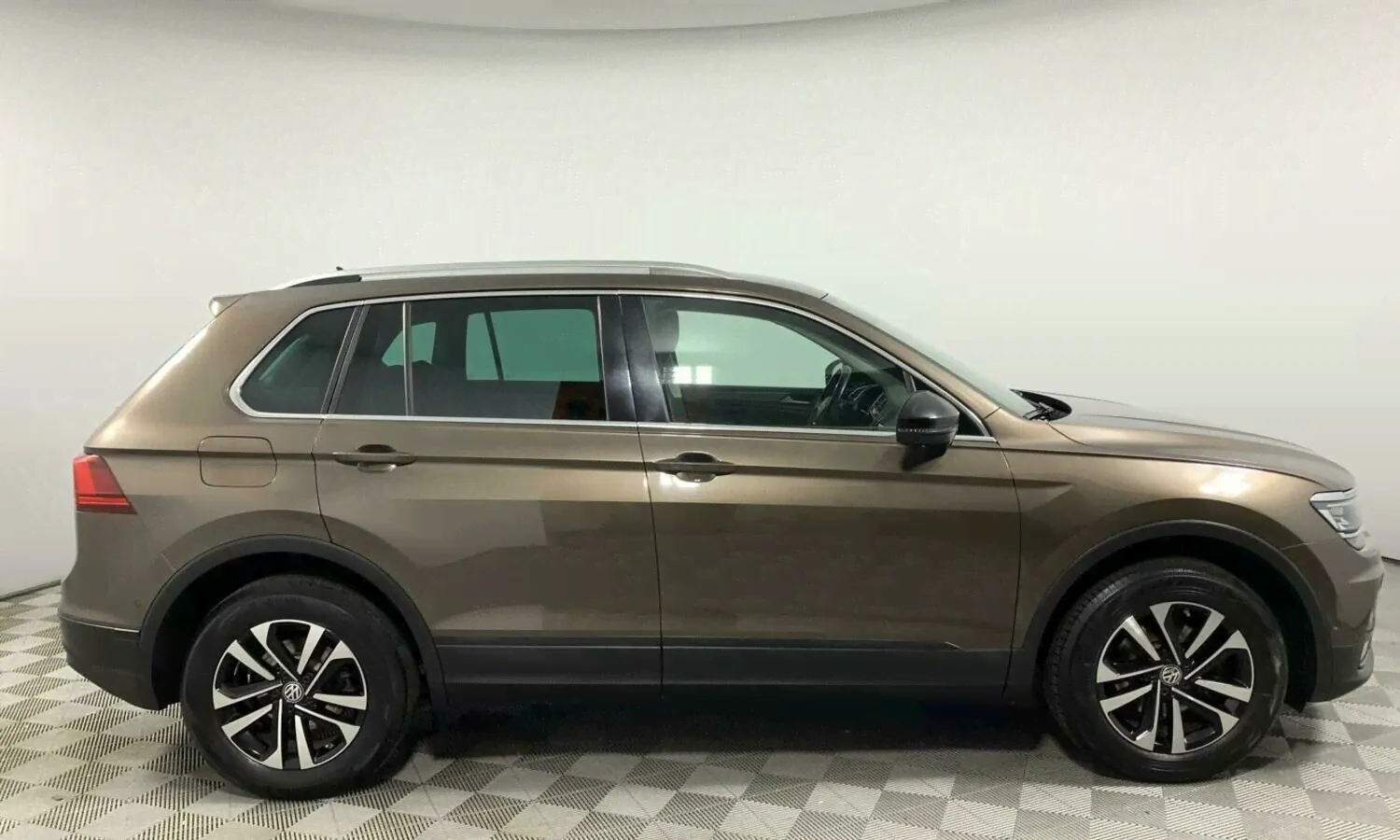 Volkswagen Tiguan, 2019 г., 91 352 км-2