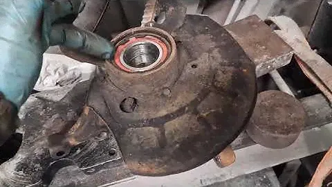 VW Polo - замена подшипника ступицы.