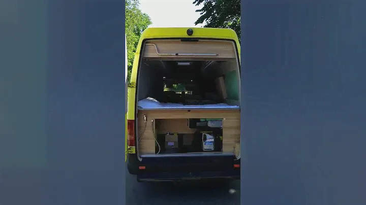 Автодом из СКОРОЙ ПОМОЩИ VW LT35.