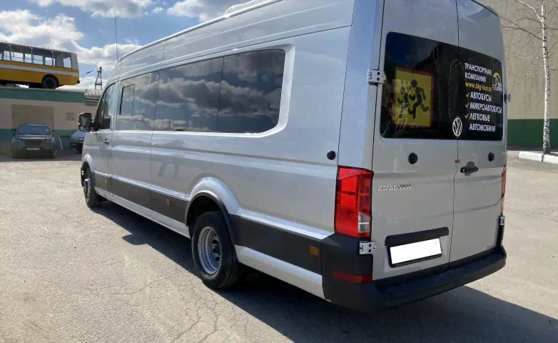 Микроавтобус Volkswagen Crafter с повышенной комфортностью пассажира спереди-0
