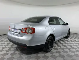 VOLKSWAGEN Jetta 1.6, 2009