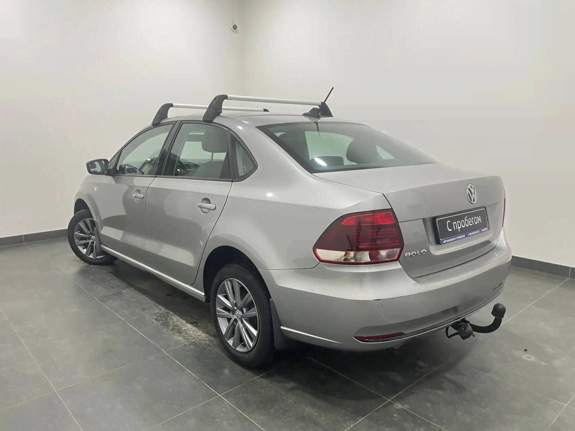Volkswagen Polo 2020 (110 л. с.) серый-4