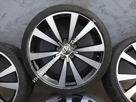 Оригинальные колеса на Volkswagen Beetle R19
