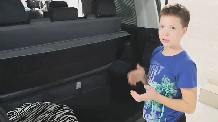 Шторка багажного отсека 7H5867773C86G для  VW T5 GP. Складывающаяся полка в багажник.