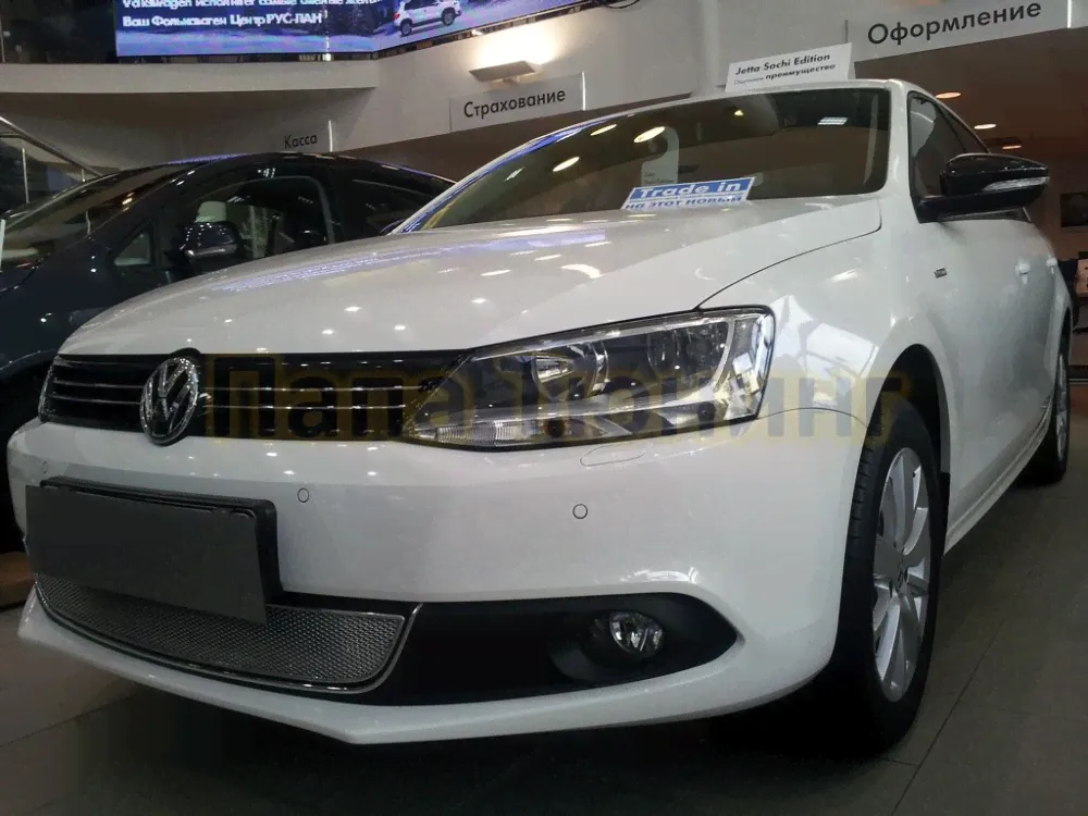 Защита радиатора Volkswagen Jetta VI 2010-2014 chrome PREMIUM-2