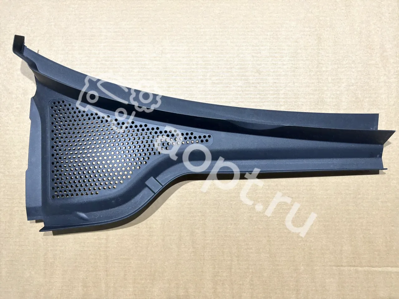 Жабо под лобовое стекло Volkswagen Golf 7, R, GTI, GTD, Alltrack-0