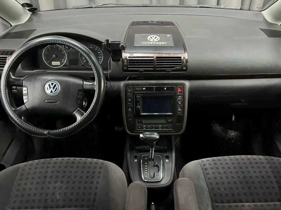 Volkswagen Sharan с пробегом-1