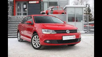 Volkswagen Jetta красный