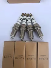 Свечи зажигания (комплект 4 штуки) для VOLKSWAGEN / SKODA VAG/BOSCH LongLife арт. 101905601F