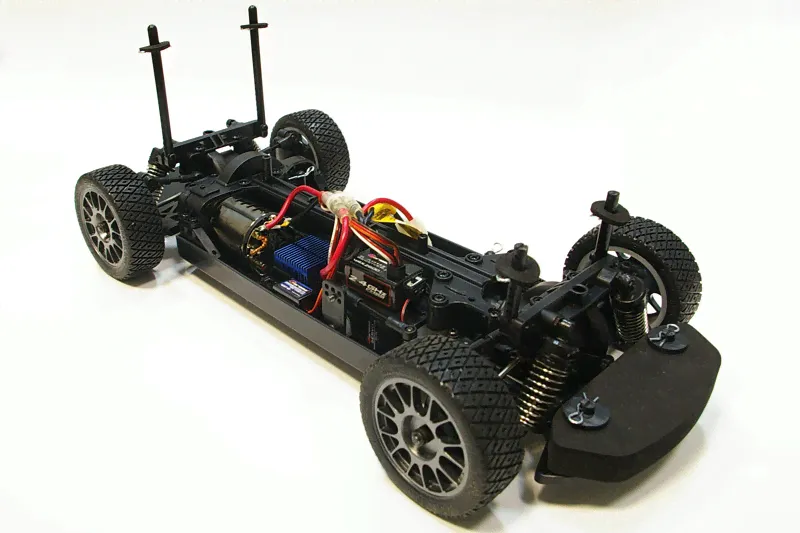 Модель шоссейного автомобиля Carisma M40S VOLKSWAGEN GOLF 24 4WD RTR 2.4G масштаб 1:10 - 70068RU-3