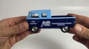 Металлическая машинка «1963 Volkswagen Bus Double Cab Pickup» Kinsmart 1:34 Голубой